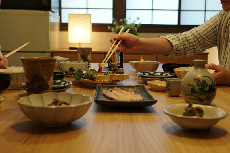 豊かな食卓のイメージ
