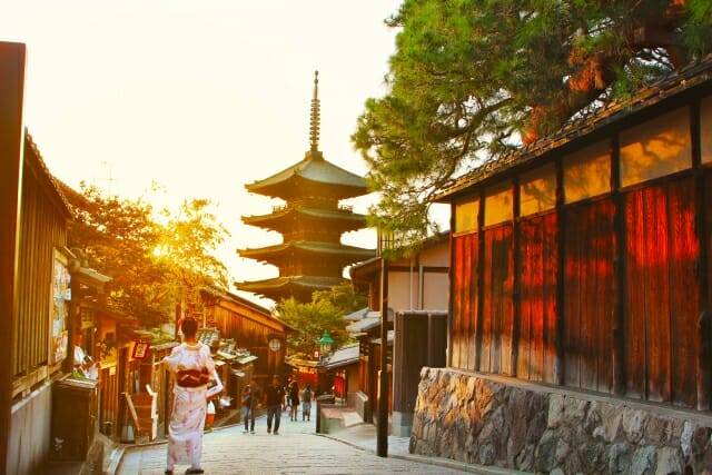 京都の川の風景
